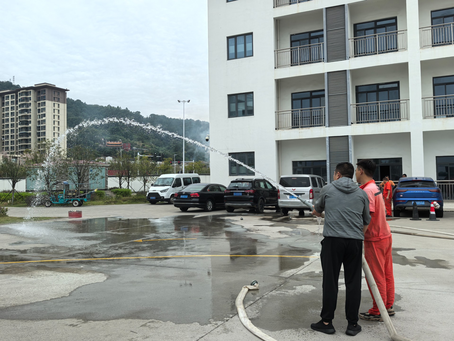 寧德陸港開展“119消防安全日”應(yīng)急演練活動(dòng)，周明組拍攝3.jpg